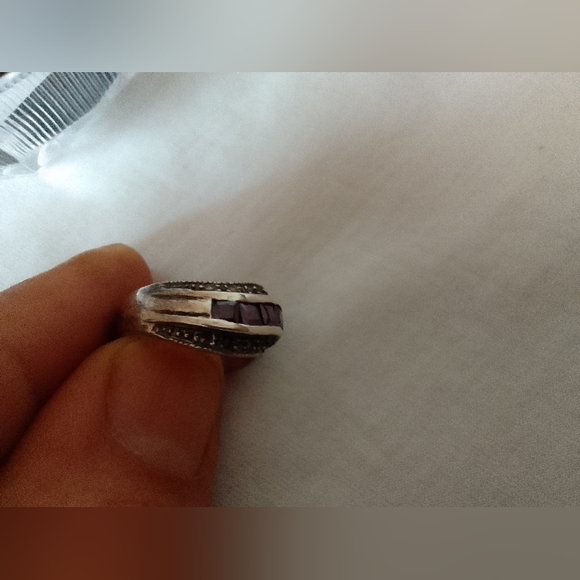 Vintage 925 sterling silver ring with amythest stone size 6 - Picture 3 of 4